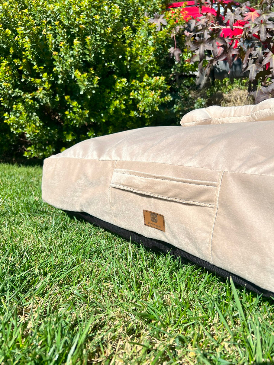 Colchón de mascota Felpa Beige con funda y base impermeable