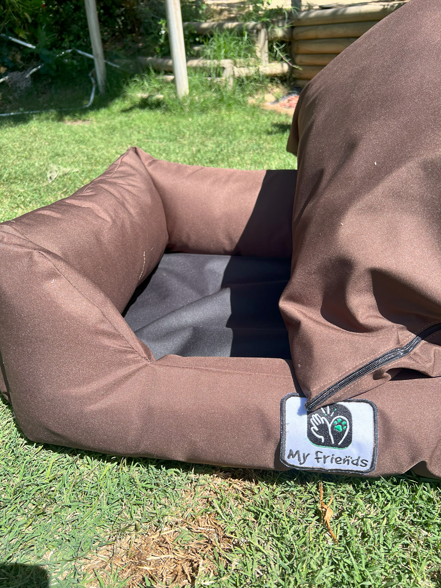 Cama de mascota Beige oscura impermeable y totalmente desmontable